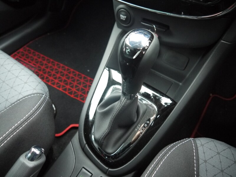 ルノー・ルーテシア・シフトレバー