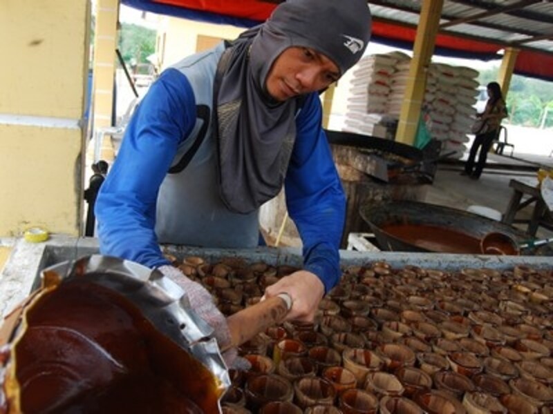 グラ・マラッカを流し込む