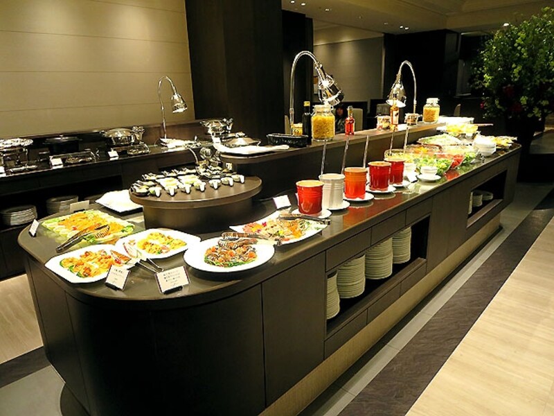 前菜のブッフェ台