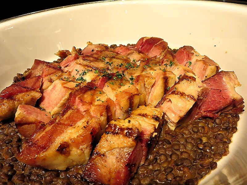 塩漬け黒豚バラ肉のブイヨン煮