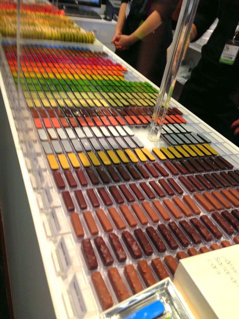 ダイナミックでヴィヴィッドなボンボンショコラたち