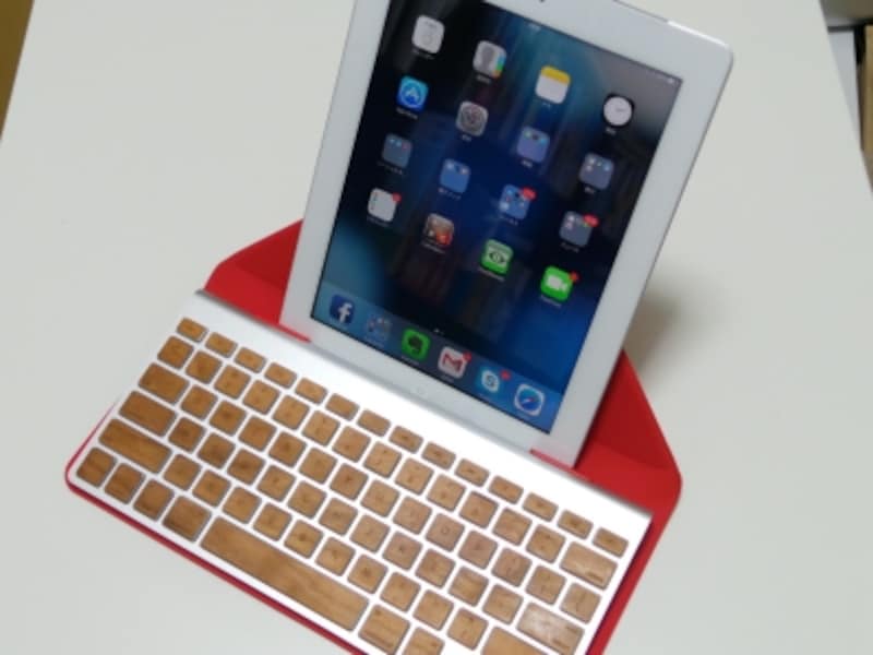 縦置きのiPadとIncase Origami Workstation for iPad