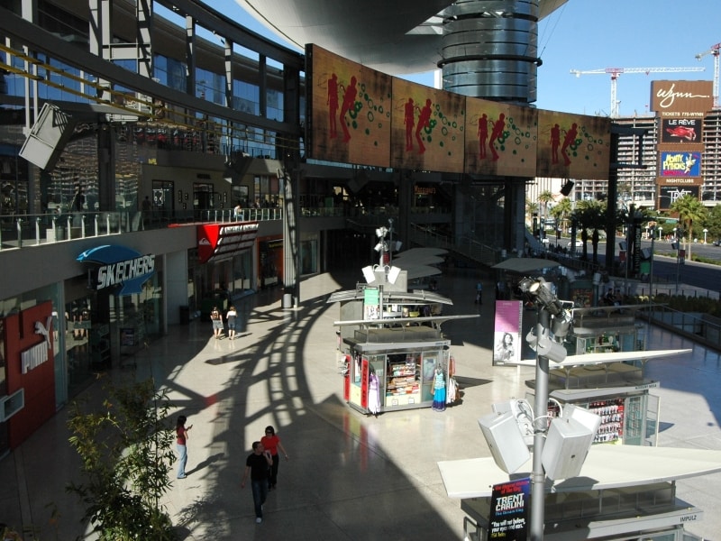 ストリップ沿いの店舗