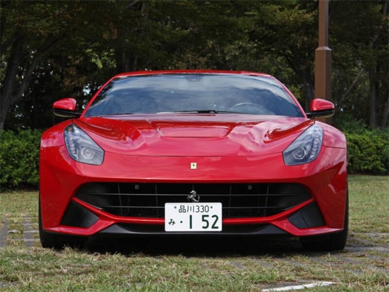 フェラーリF12ベルリネッタ