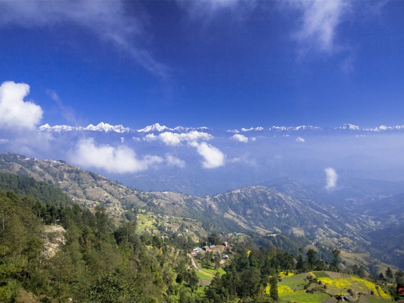 ナガルコットから北のヒマラヤ連山を望む