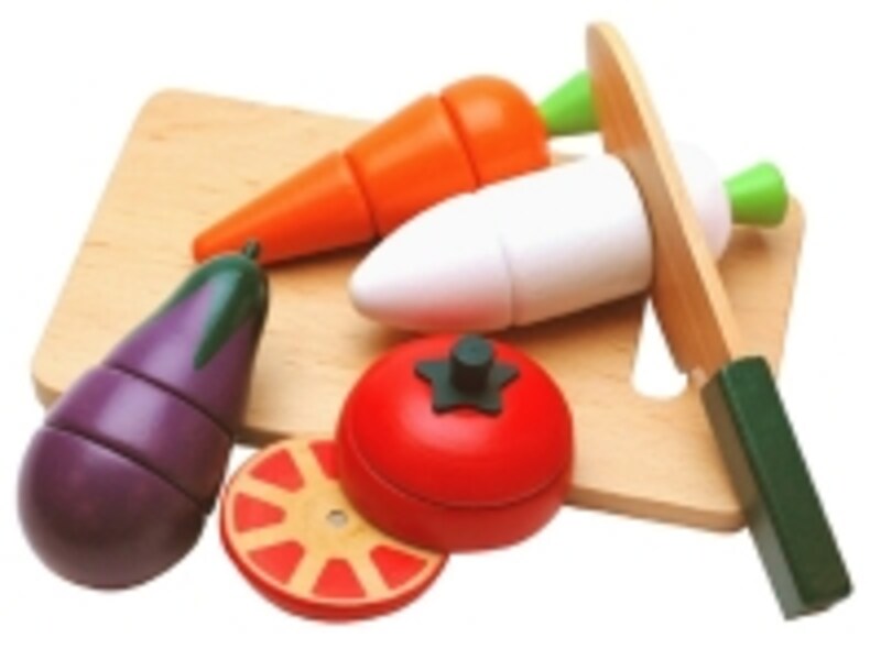 おかたづけにも便利な木箱入り。小物がすっきりまとまります