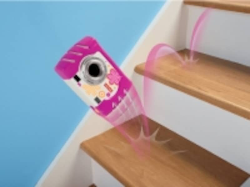 子どもは落としてしまうこともありますが、頑丈だから壊れにくい!