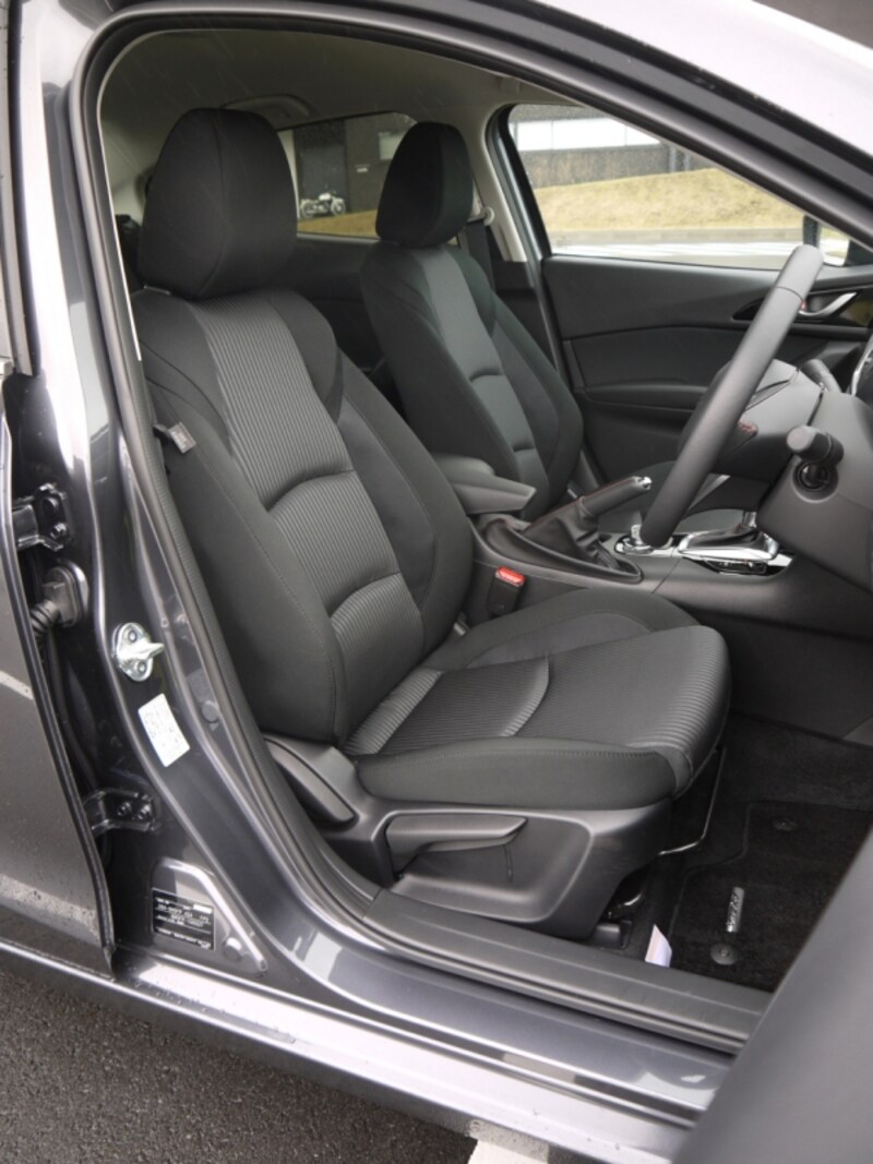 マツダ・アクセラ・シート