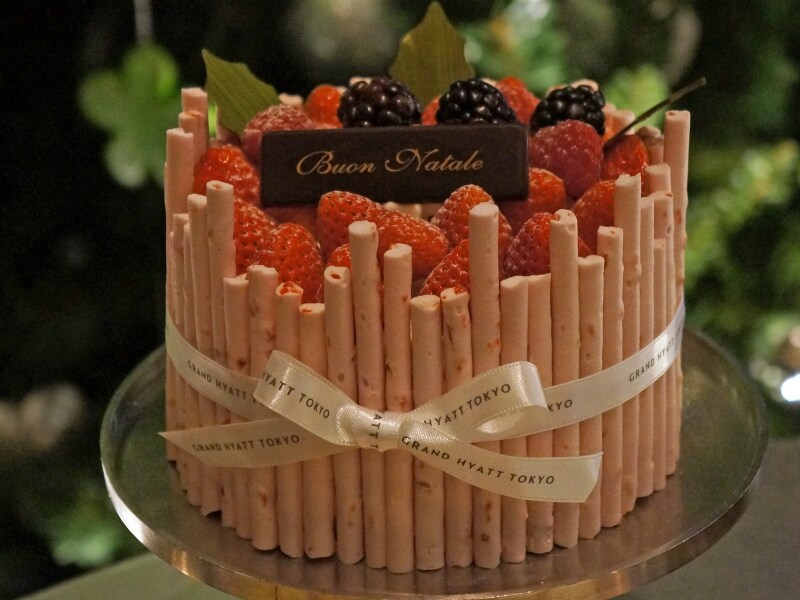 ストロベリームースリーヌ （新作）3,800円 / 12cm