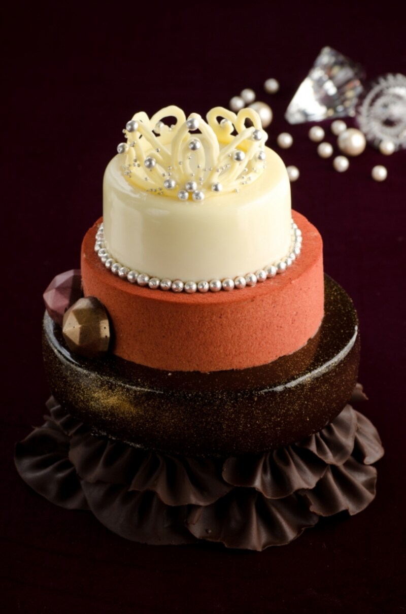 ドレス・ショコラundefined12,000円（税込）（直径15cm×高さ22cm）