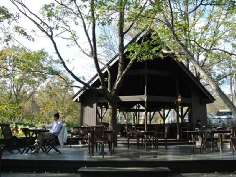 こちらが「ペニーレイン」のテラス席！