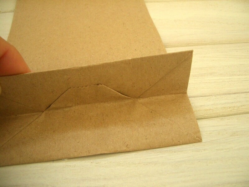 底を折りたたむ