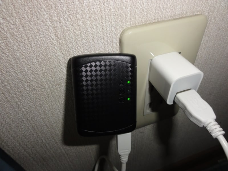 iPhoneの充電アダプタに接続してみた。