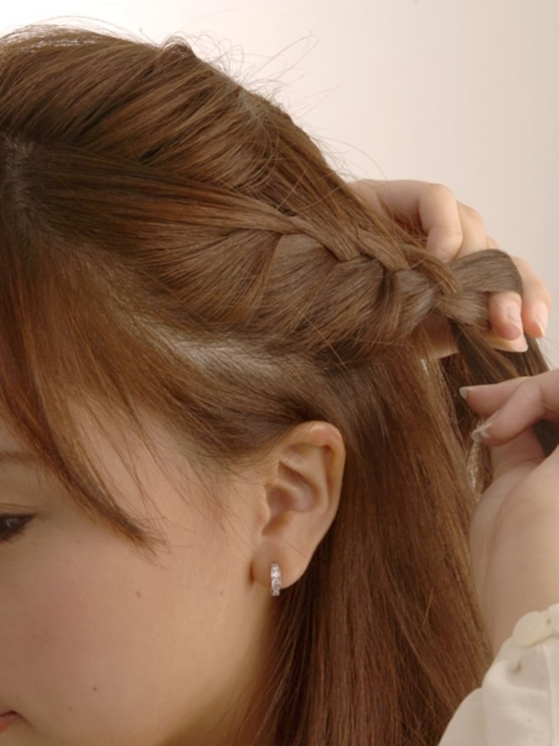 後ろに引きながら細く編むときれい