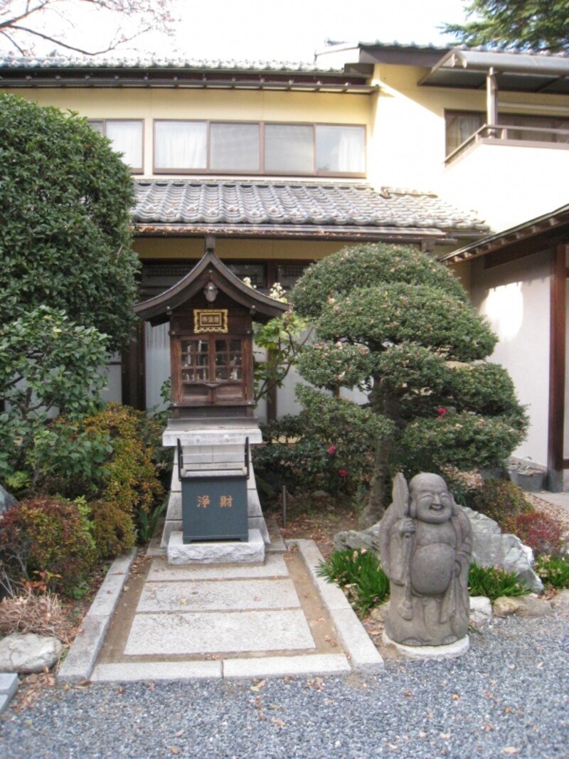 見立寺、布袋様。