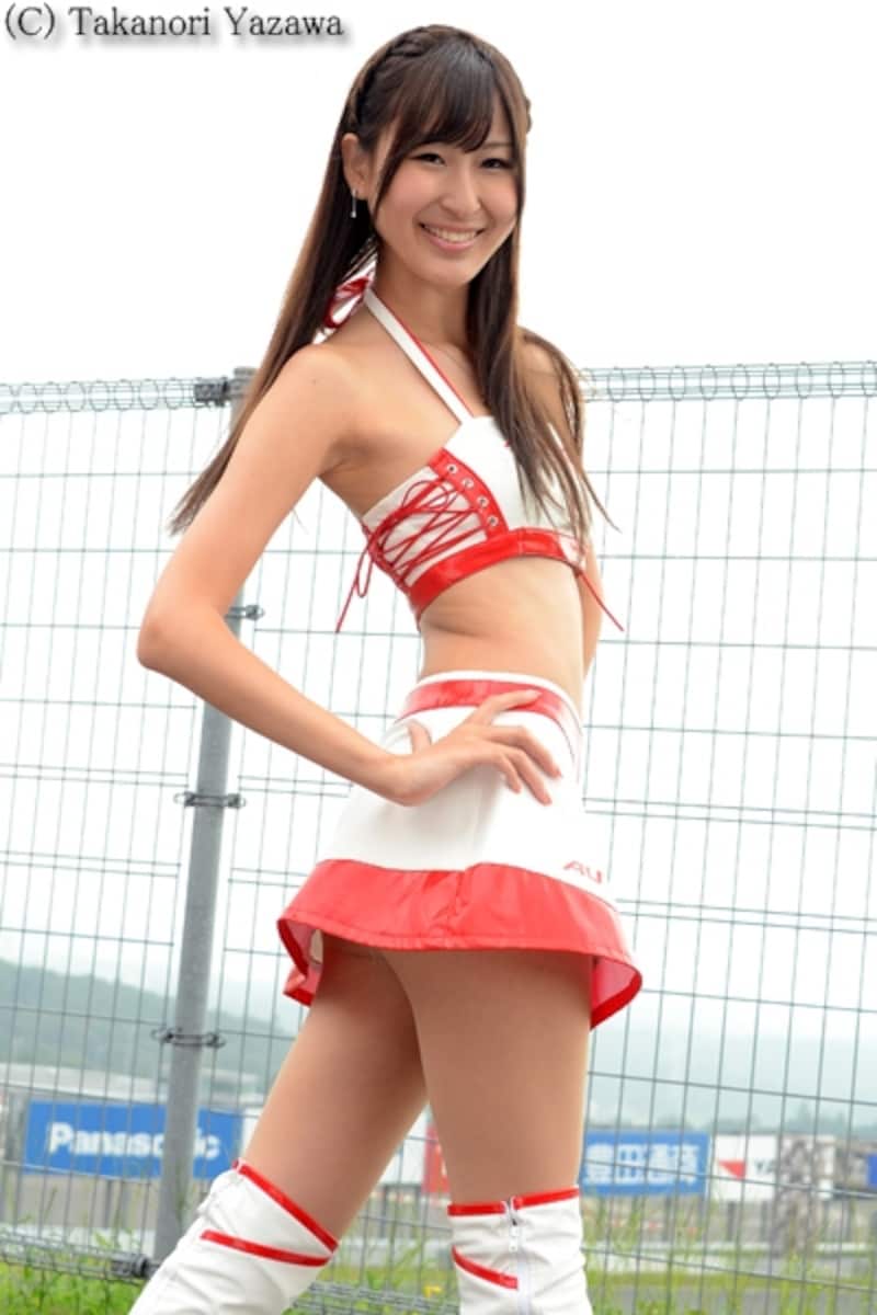 山本捺生／AUTECH レースクイーン