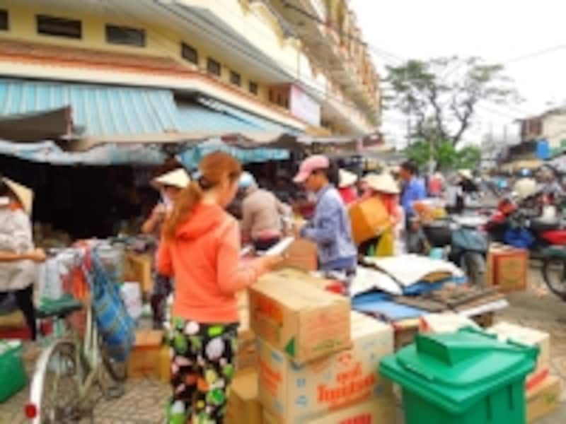 Binh Tay Market 2