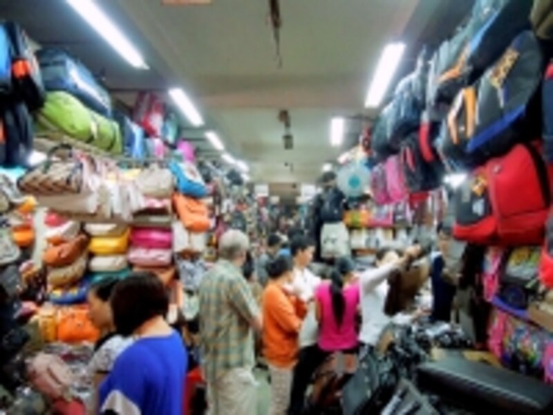 Binh Tay Market 6