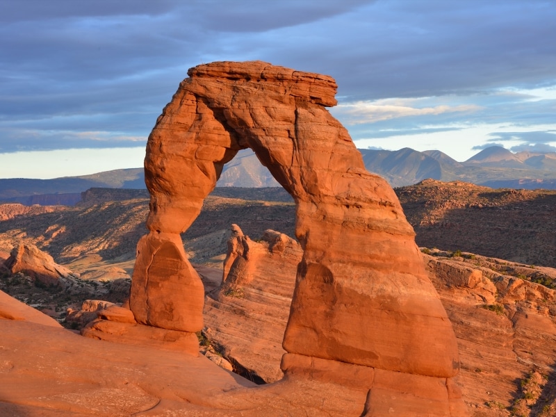 グランドサークルの中で人気のあるアーチーズ国立公園のデリケートアーチ
