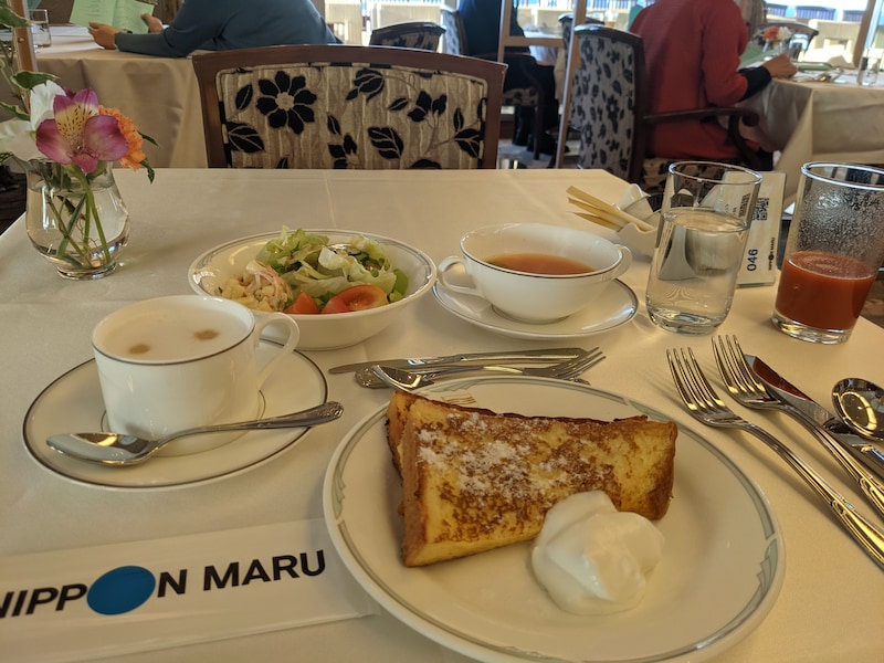 私のお気に入りは、にっぽん丸のフレンチトースト