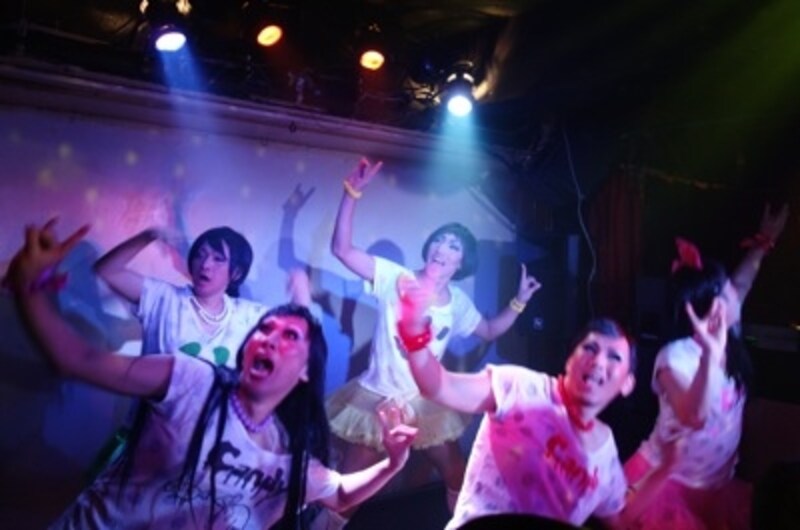 じょそいろクローバーZ