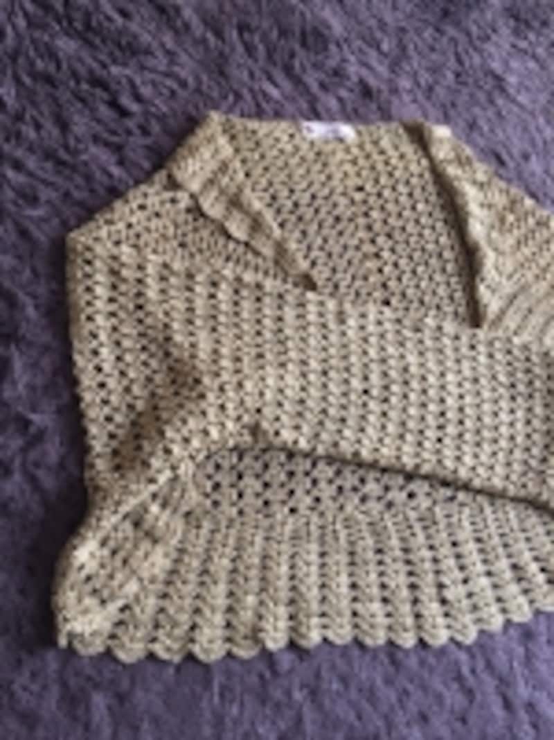 くさり編みと長編みを組み合わせで編んでいます