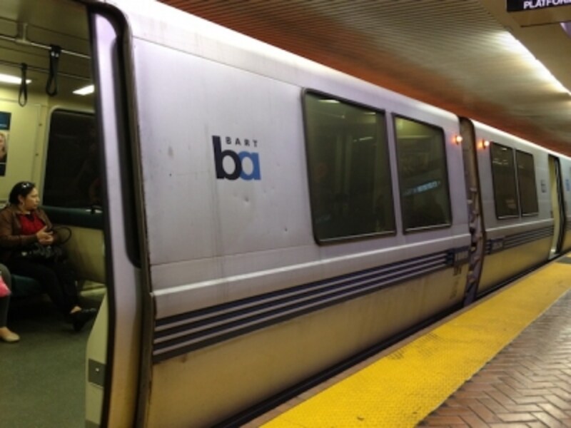 大きな荷物は車内で邪魔にならないように要注意