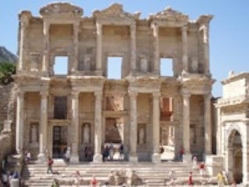 エフェス古代遺跡のケルスス図書館
