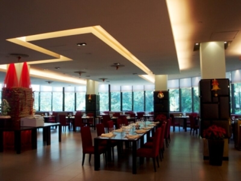 一般にも開放されている別棟のエデュケーショナル・レストラン