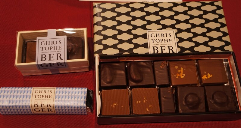 ４つの国のショコラアソート（10個入り）6300円＊写真右