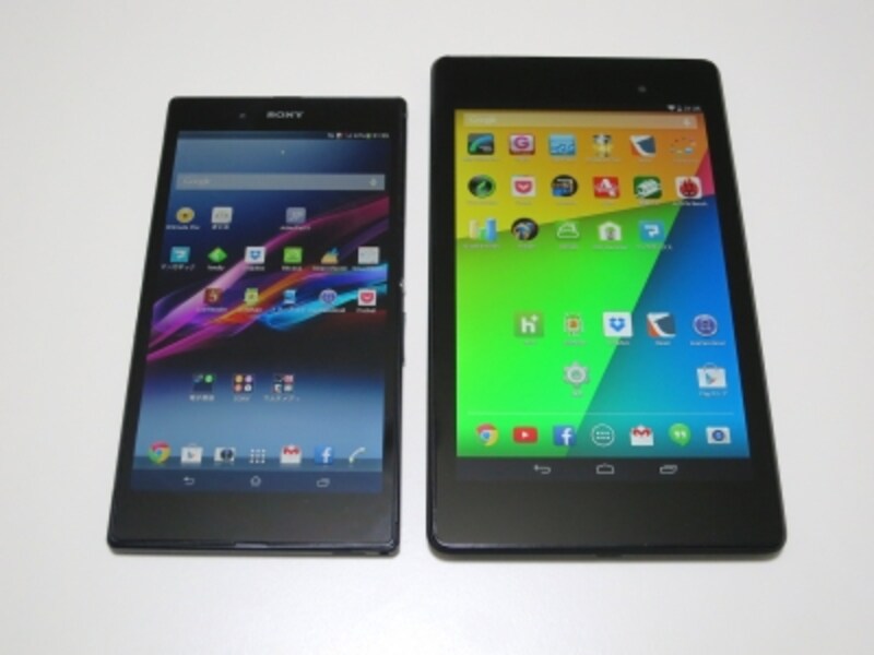 Nexus 7との比較。ひとまわり小さいサイズ。