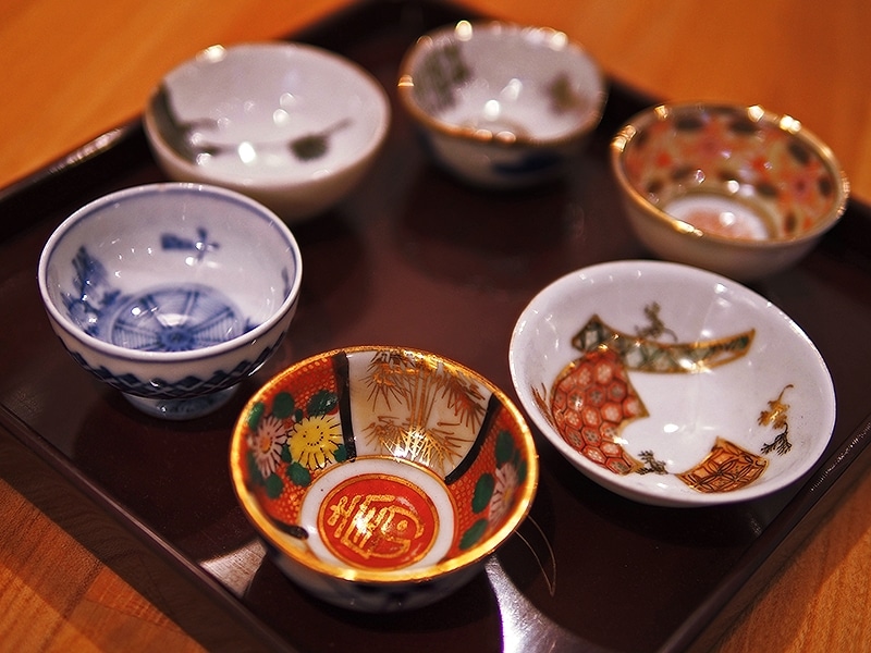 川崎さんの実家にあった古いおちょこを使用