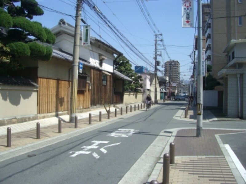北東方面に行くと、大阪市内と比べ幾分街並みがすっきりとする。