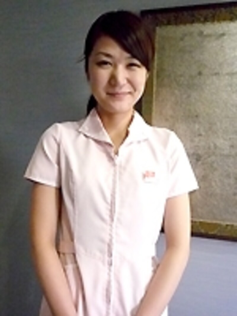 施術担当の看護師・若林さん。上手いです！