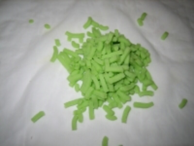 こしきでこしたあん。いとも簡単にそぼろ状に姿を変えます