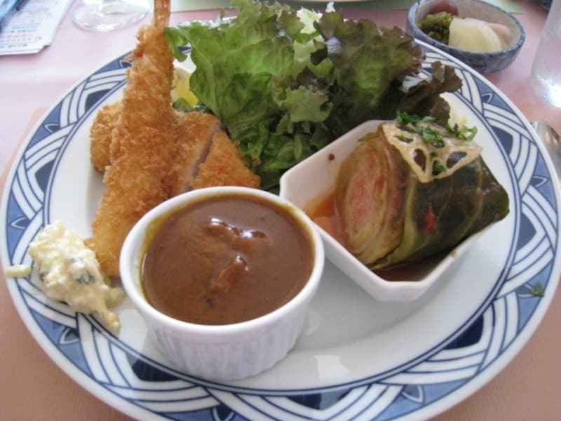 盛りだくさんの洋食