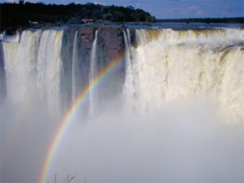 世界最大級の滝は、アルゼンチン最大の観光名所