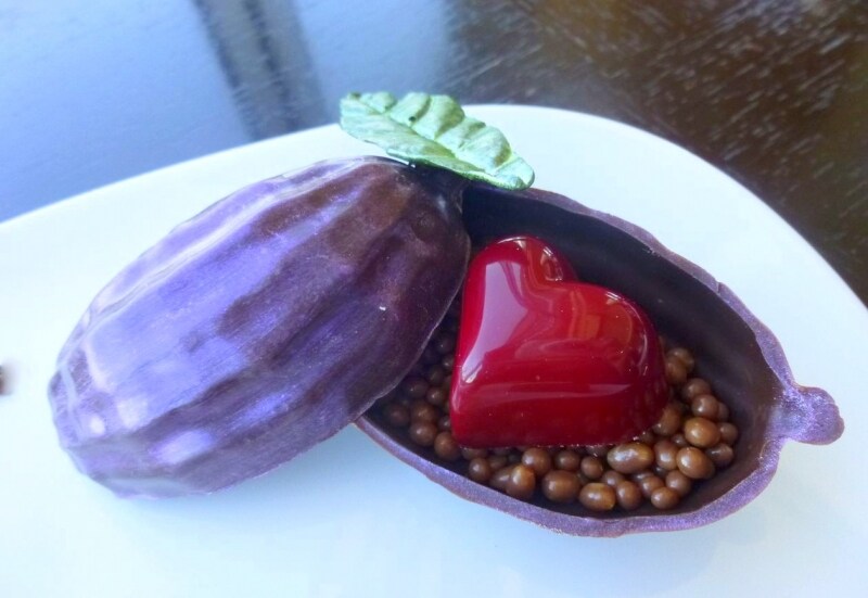 フランボワーズ＆パイナップル（赤いハートのチョコレート）