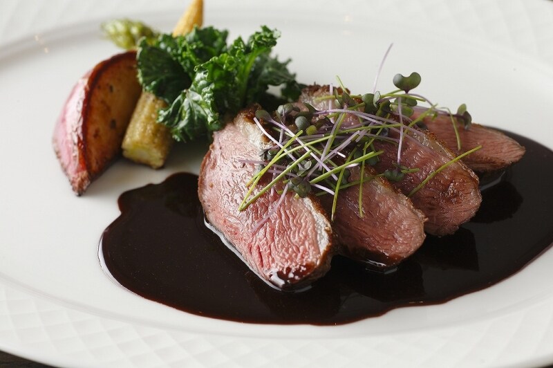 仔鴨のロースト チョコレートソース（メイン）