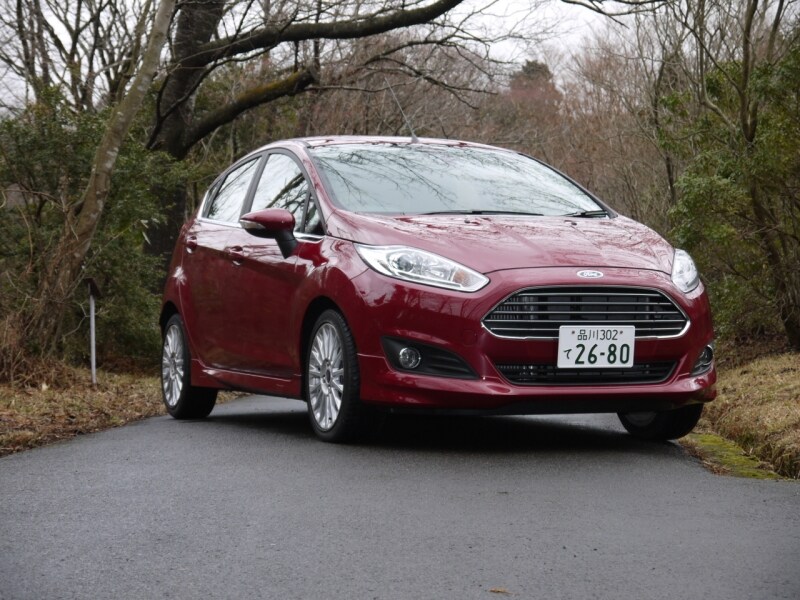 フィエスタ・フロント