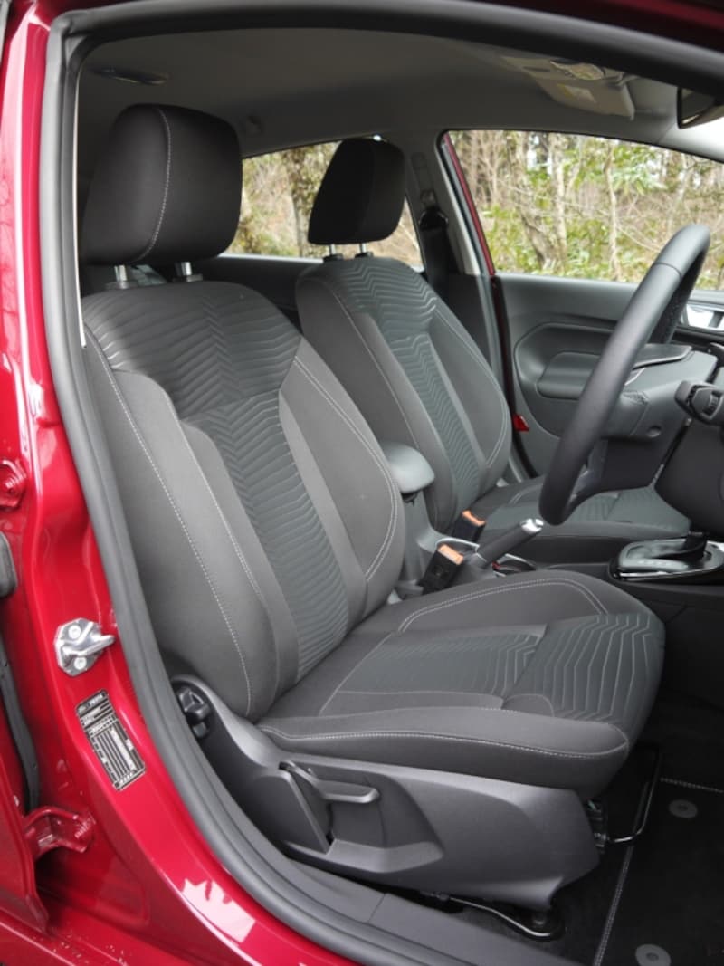 フロントシート