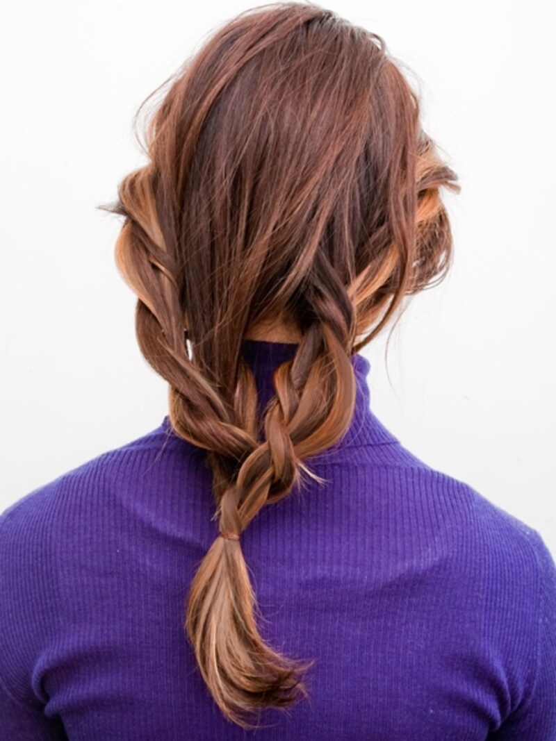 2つの束をあわせゴムで結ぶ