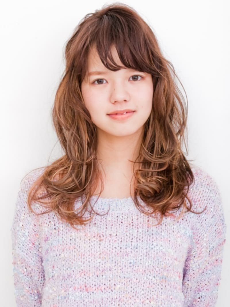 胸上のロングヘア