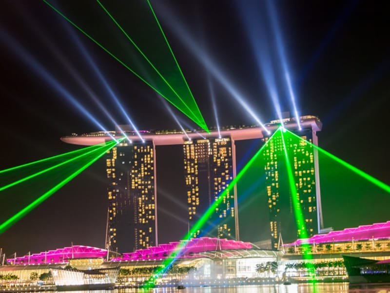 かなり派手な演出の「ワンダー・フル」。景気の良さを感じさせます