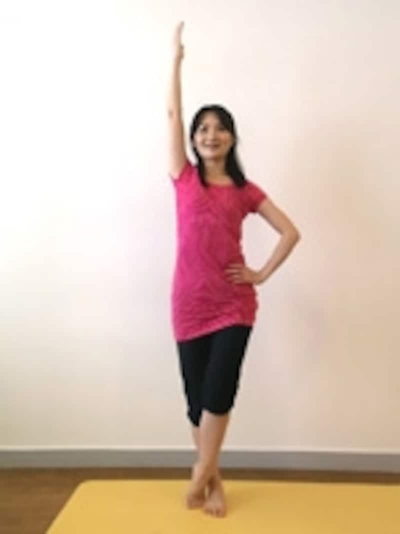 (3)