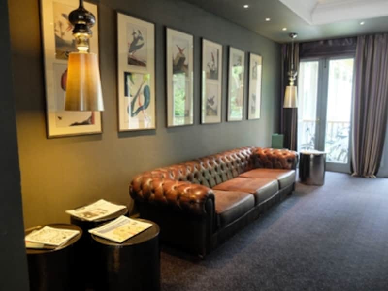 LES ETANGS DE COROT（レ・ゼタン・ドゥ・コロー）のフロント