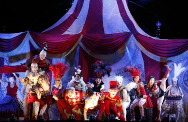 『ラブ・ネバー・ダイ』撮影：渡部孝弘