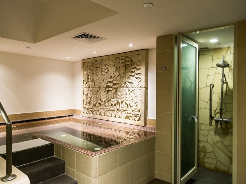 サウナやジャグジーも利用して、思う存分リラックス