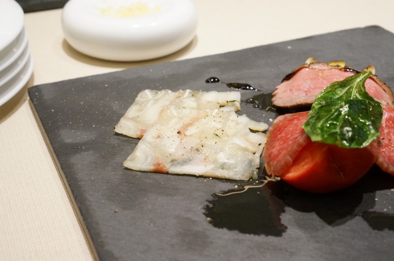 豚の耳を使用したテリーヌ