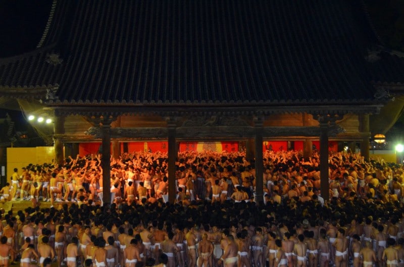 西大寺会陽　宝木争奪戦